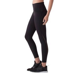 LULULEMON ATHLETICA Train Times Crop 21' In Black Size 4